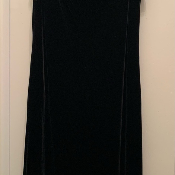 NEW Donna Rocco Elegant Black Velvet Embellished Dress 10 - Picture 3 of 7